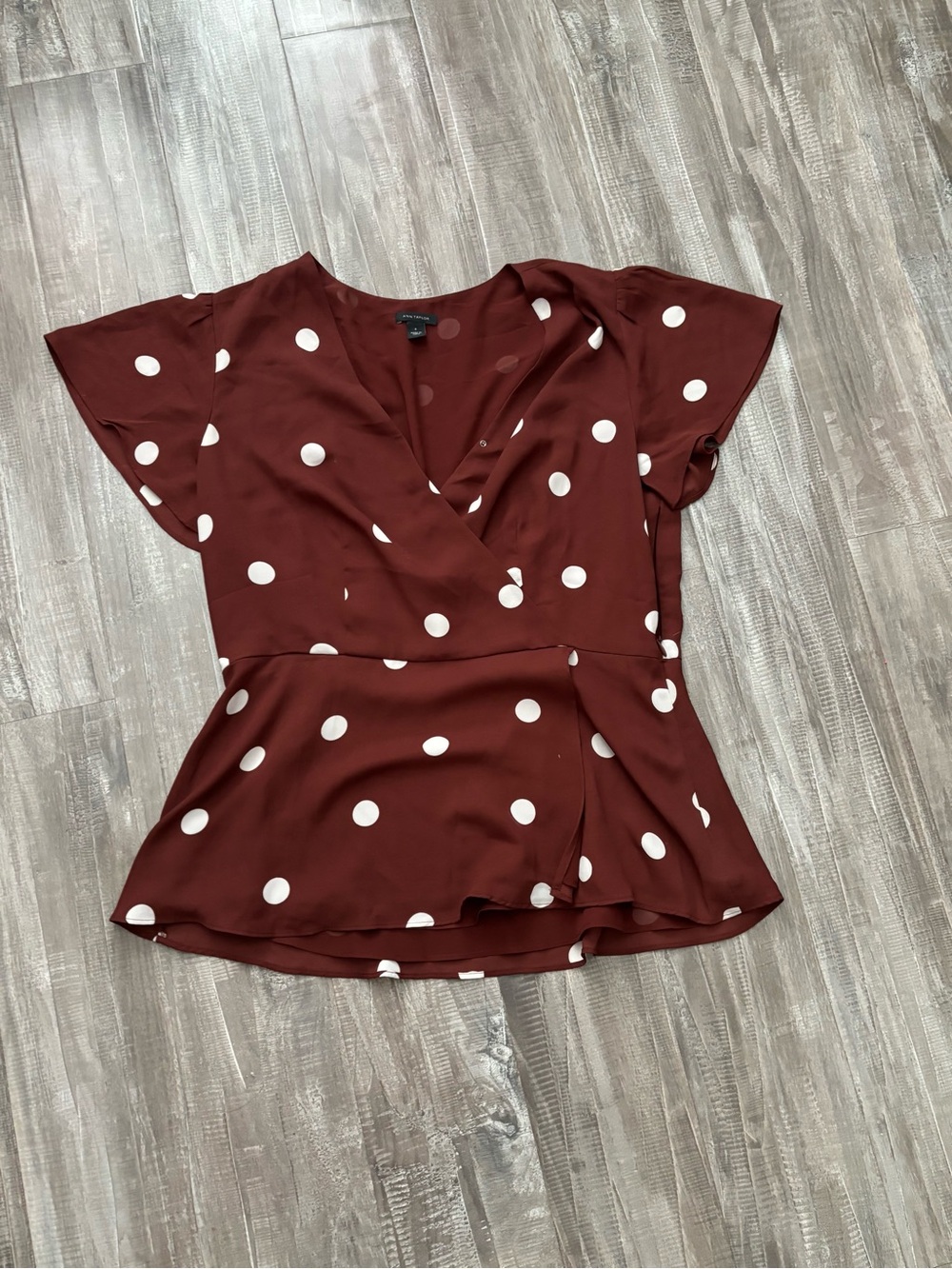 Ann Taylor Women’s Burgundy Polka Dot V-Neck Peplum Top